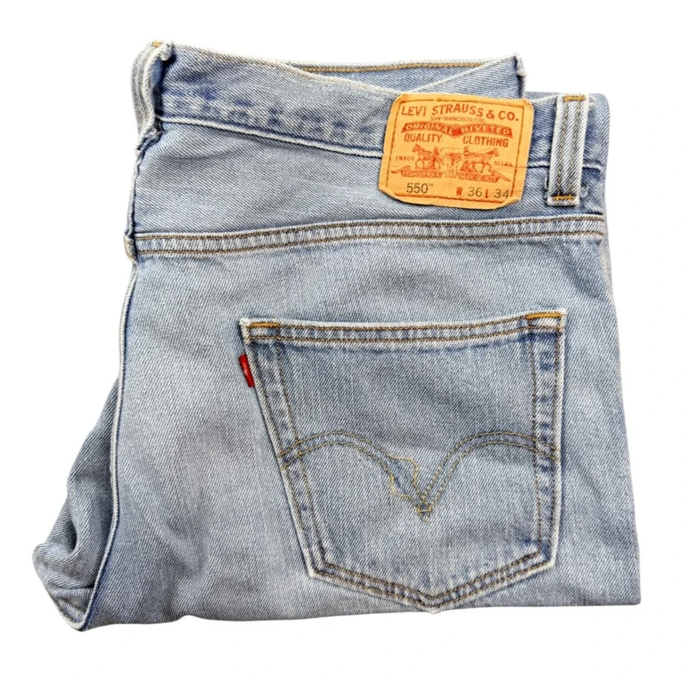 Levis 550 Relaxed Fit Mens Jeans 36x34 Light Wash Blue Cotton Denim 550-0261